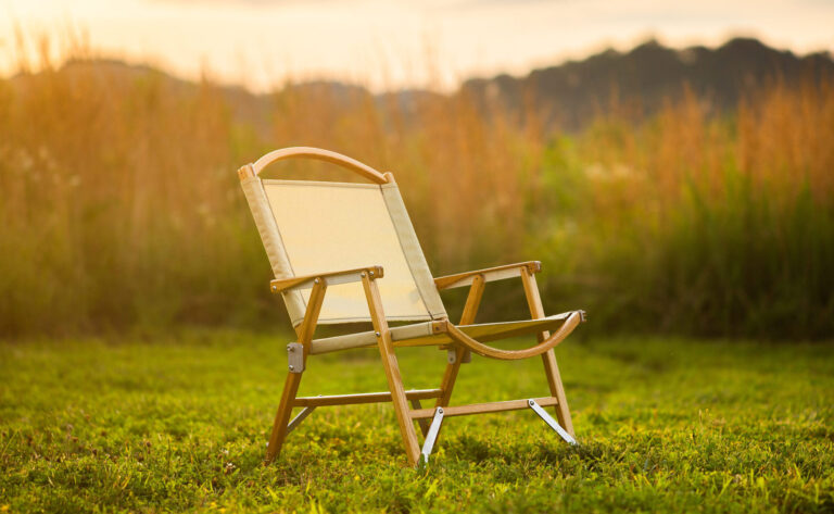 standard-oak-kermit-chair-company